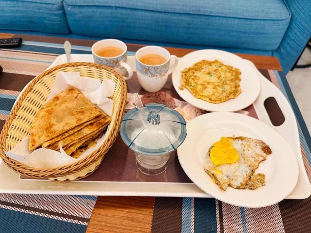 Thomas Guest House Исламабад Екстериор снимка