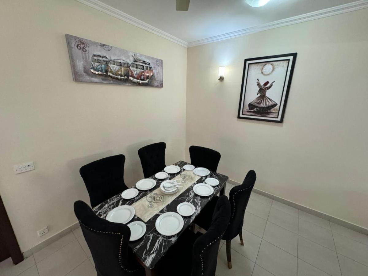 Thomas Guest House Исламабад Екстериор снимка
