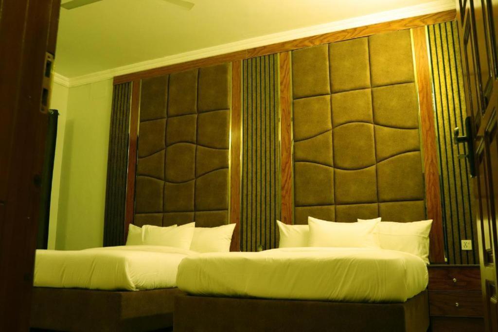 Thomas Guest House Исламабад Екстериор снимка